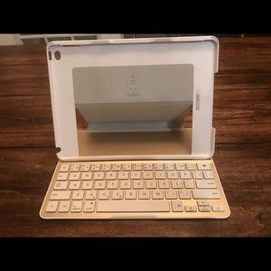 Belkin Ultimate Ipad Case White/Gold